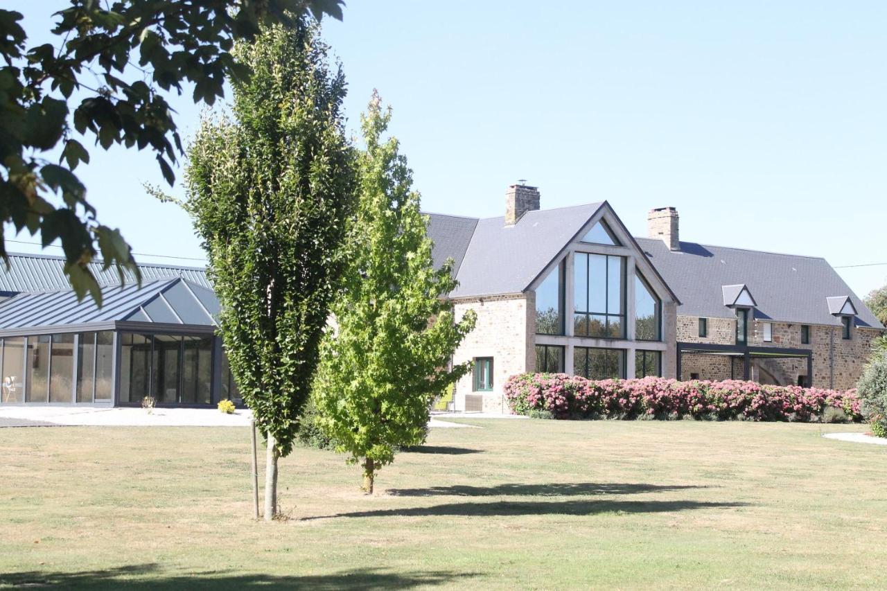 Domaine Du Jardin " Chambres D'Hotes " Saint-Jean-de-la-Haize Exteriör bild