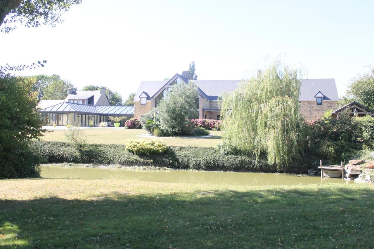 Domaine Du Jardin " Chambres D'Hotes " Saint-Jean-de-la-Haize Exteriör bild