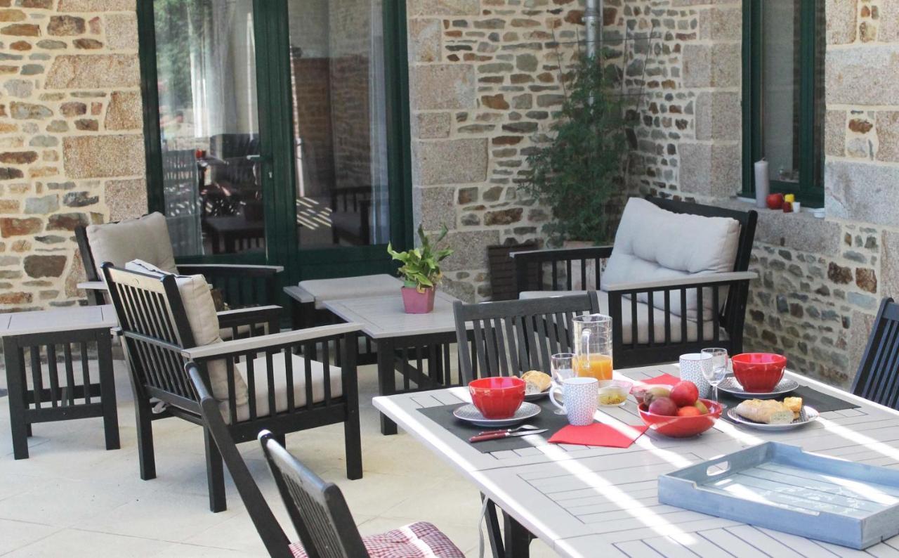 Domaine Du Jardin " Chambres D'Hotes " Saint-Jean-de-la-Haize Exteriör bild